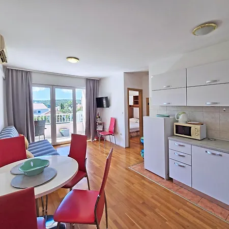 아파트 Central Beach Apartment *