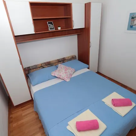Central Beach Apartment 아파트