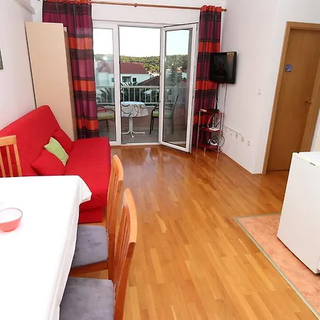 Central Beach Apartment 아파트