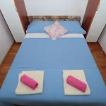 Central Beach Apartment *