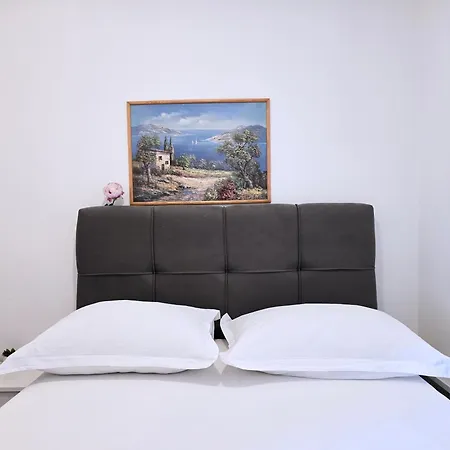 דירה Central Beach Apartment