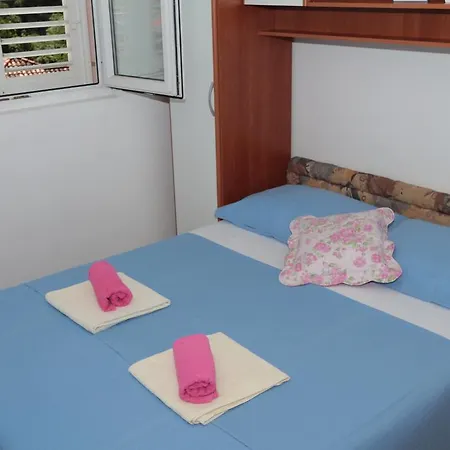 Apartment Central Beach Apartment Makarska