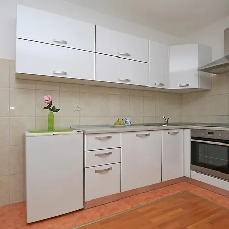 アパート Central Beach Apartment マカルスカ