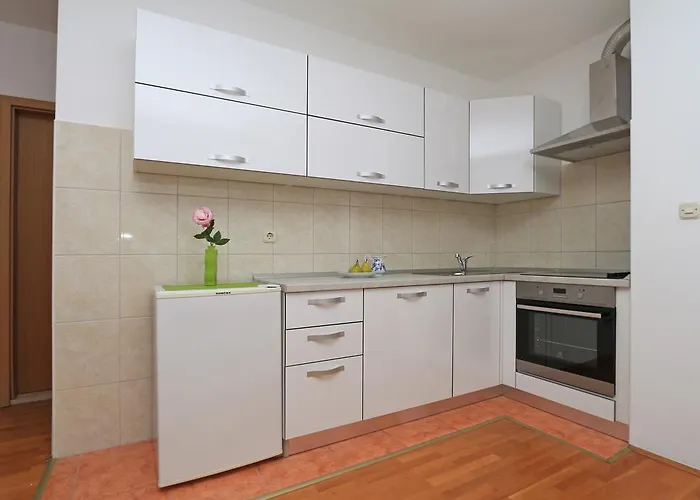 Lägenhet Central Beach Apartment Makarska