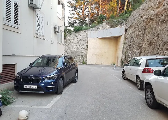 Central Beach Apartment Makarska